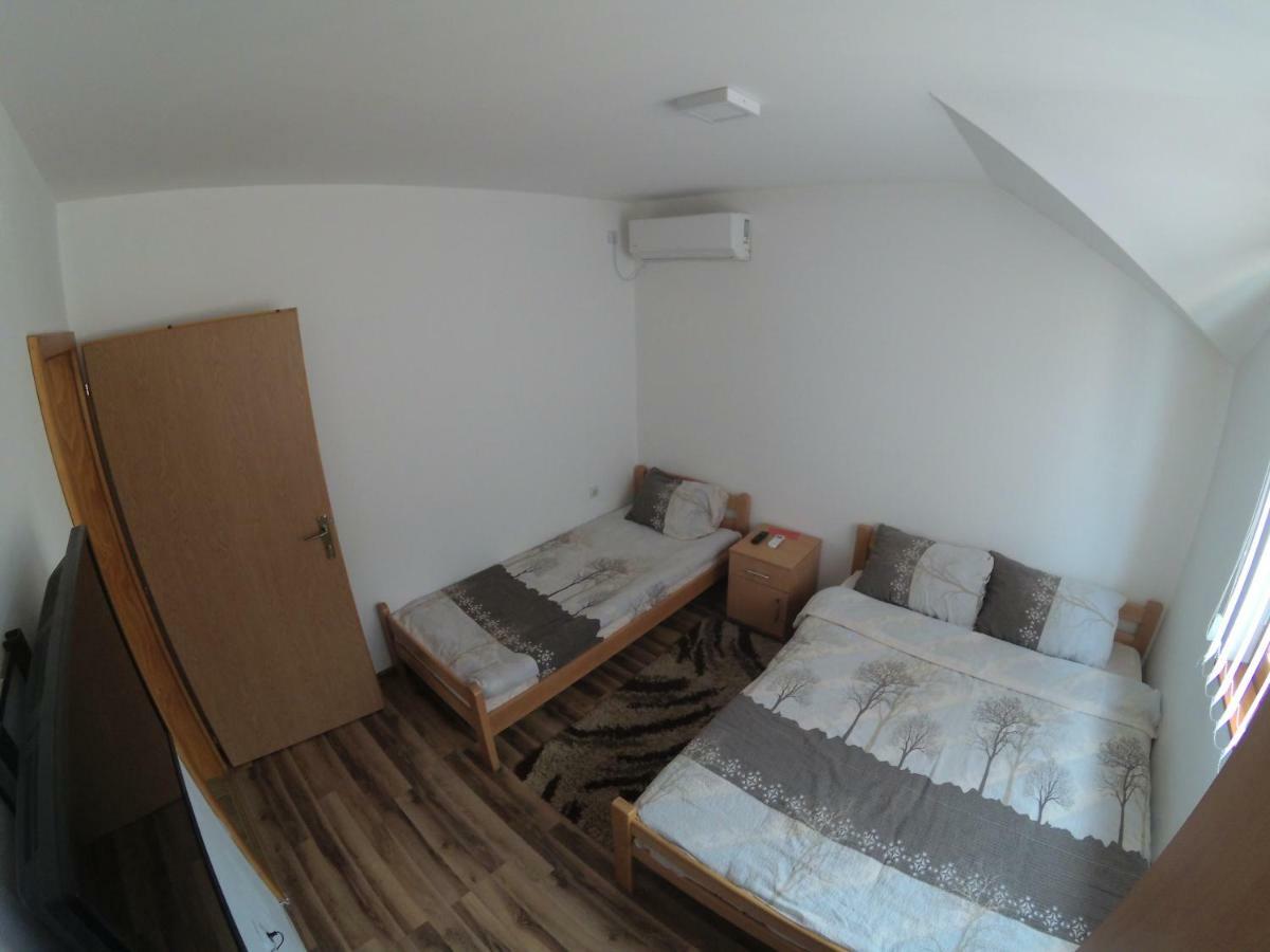 Apartment And Rooms Konak Višegrad 外观 照片
