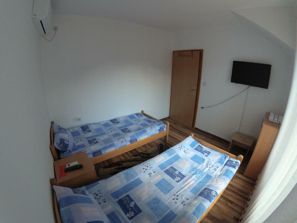 Apartment And Rooms Konak Višegrad 外观 照片