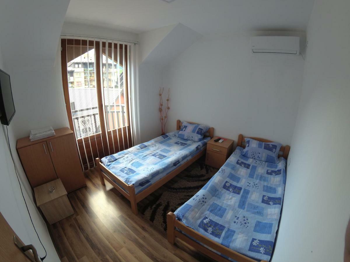 Apartment And Rooms Konak Višegrad 外观 照片