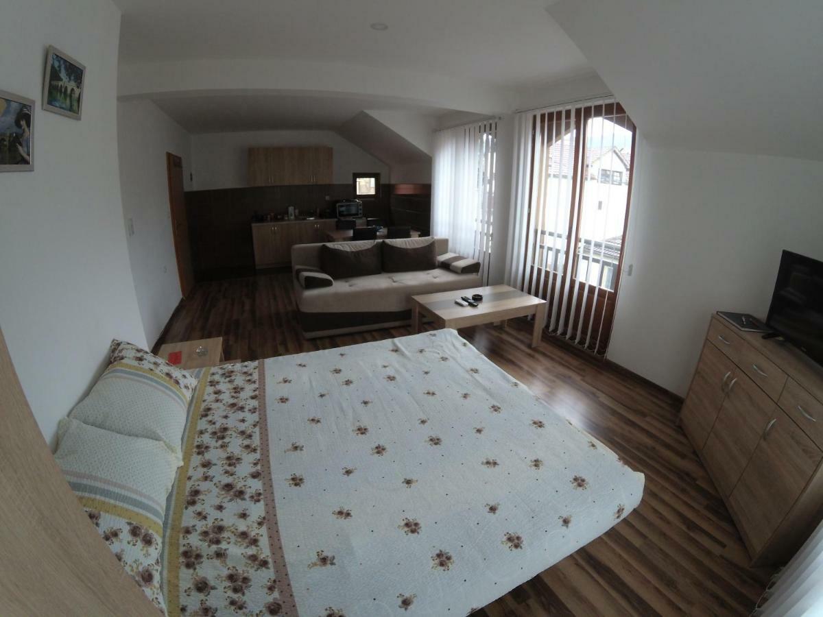 Apartment And Rooms Konak Višegrad 外观 照片